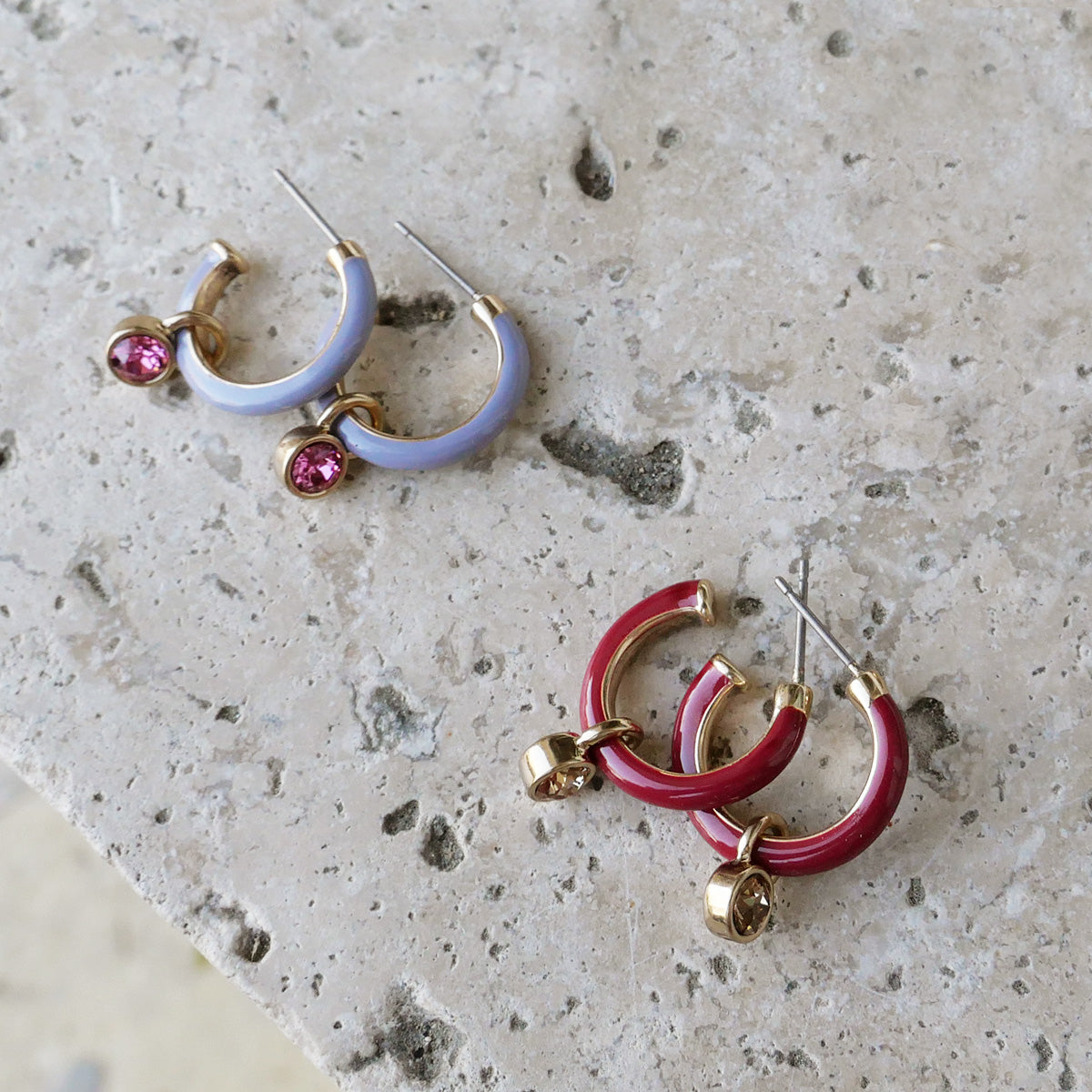 Eyrnalokkar | Color accent | Rauðir