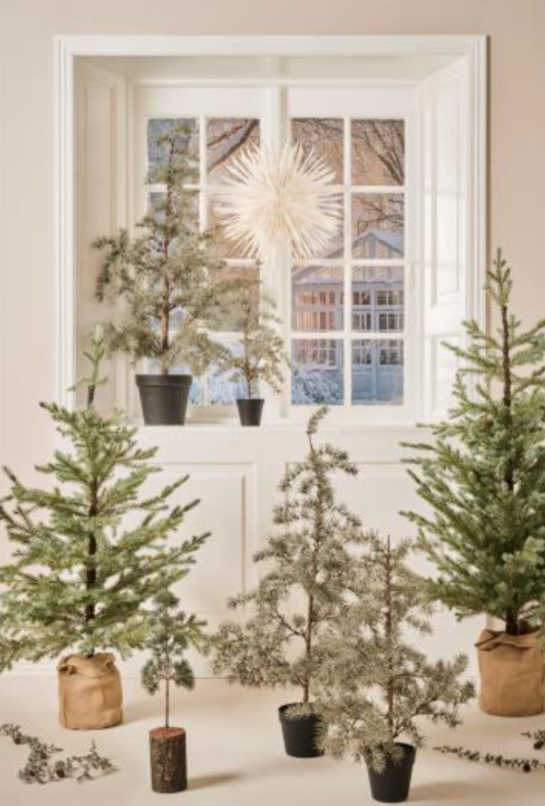 Skrautlengja m/ könglum og snjó, 180cm