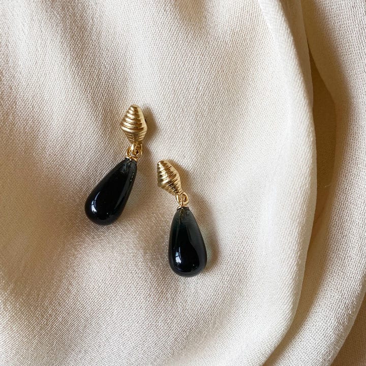 Eyrnalokkar Hangandi | Vintage Drops | Gull
