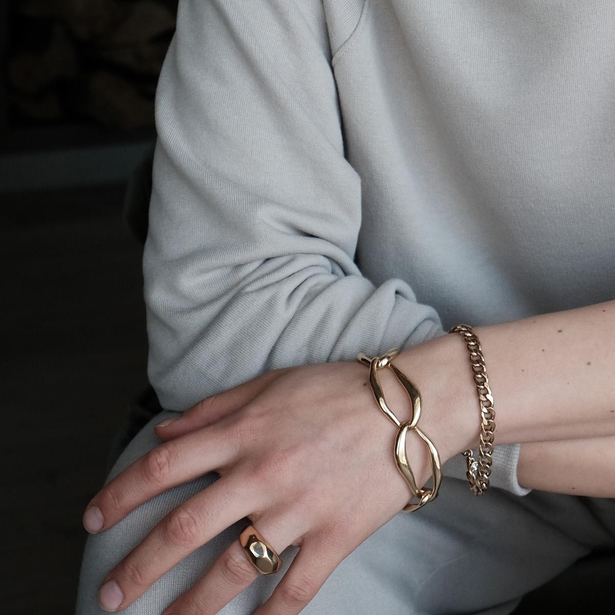 Armband með Lás - Gull - Sculptured