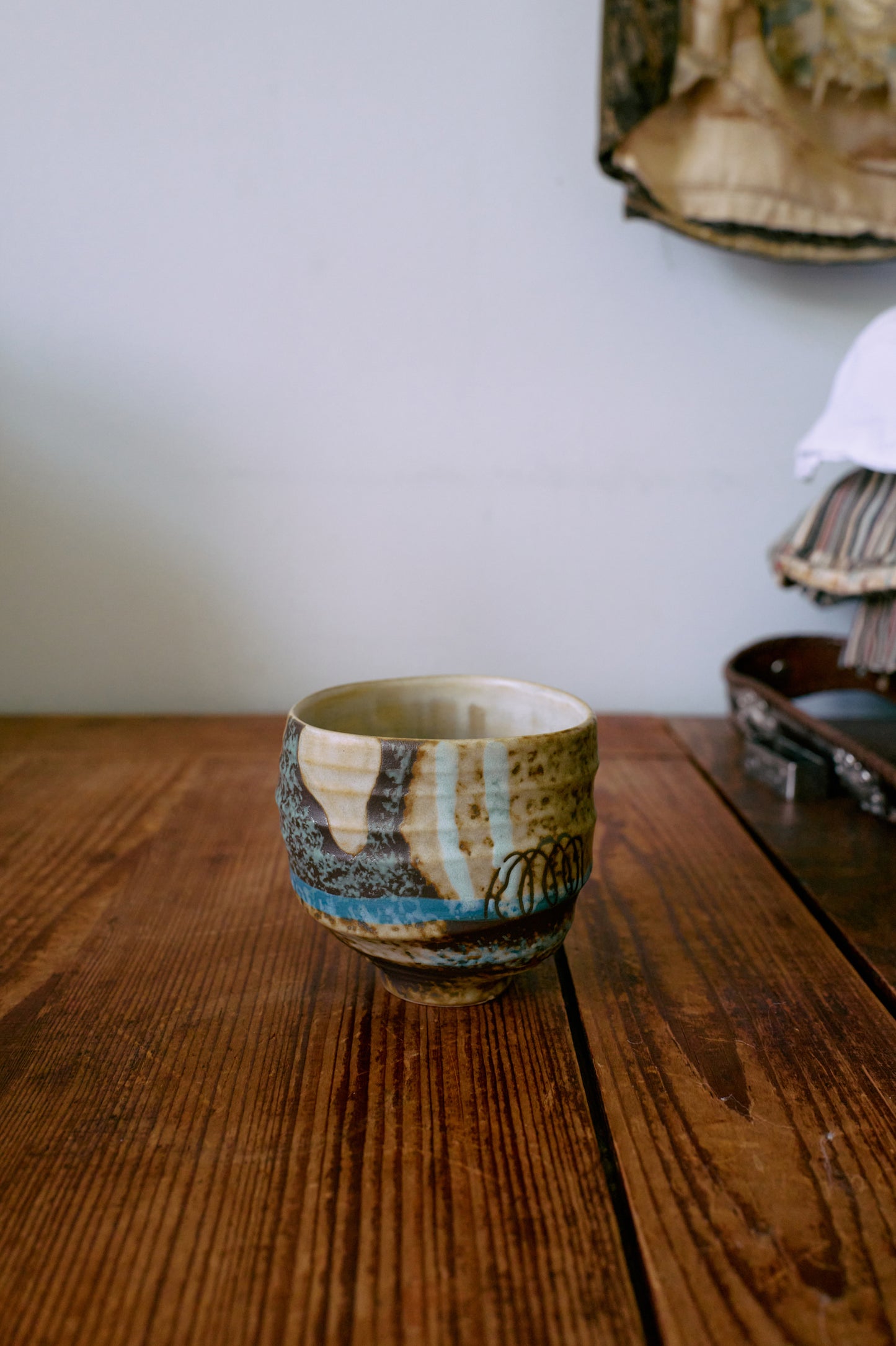 HKLIVING | Artist ceramics | Kaffibolli | Scratched