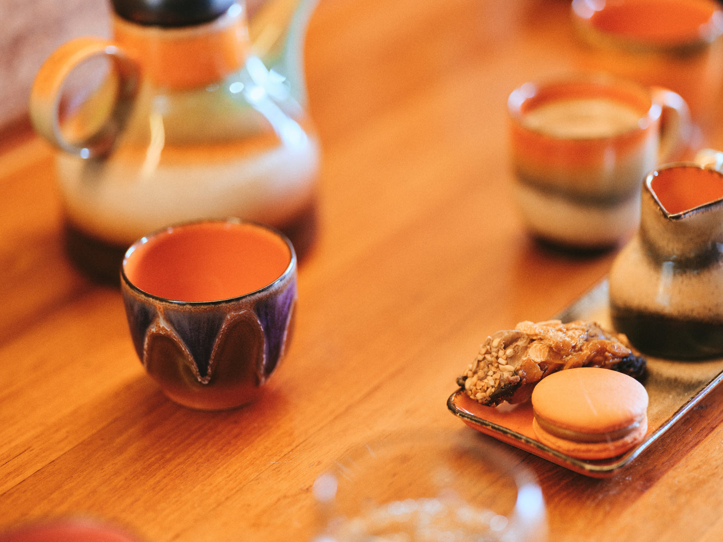 FORSALA | Lendir 29. Maí | HKLIVING | 70s ceramics | Kaffibolli | Arabica