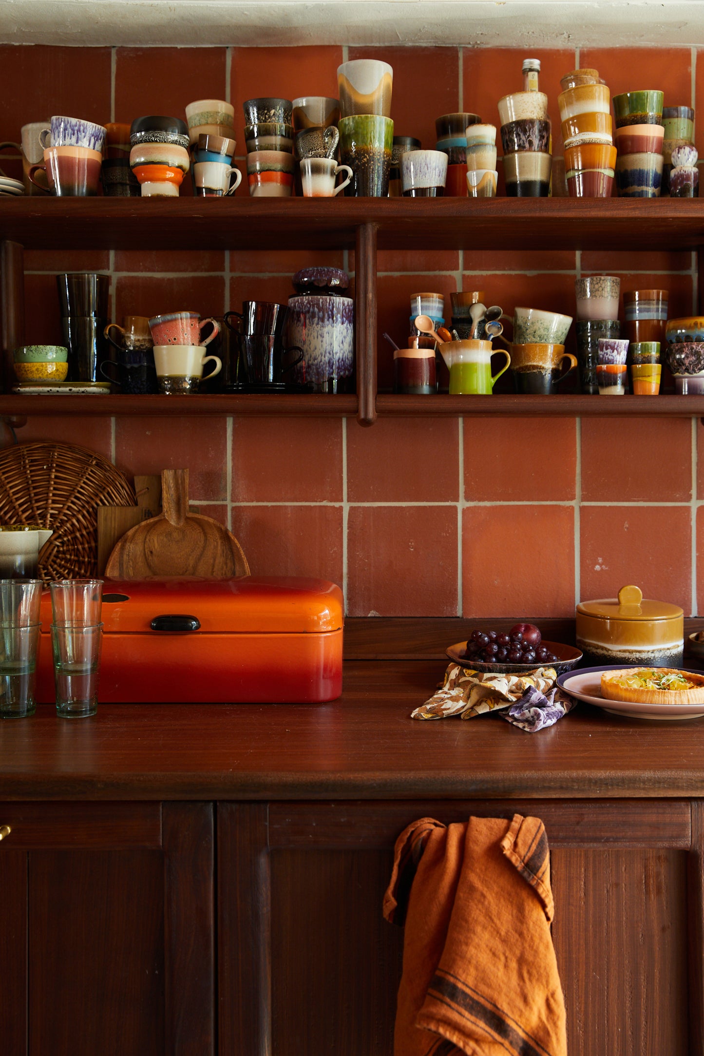 FORSALA | Lendir 29. Maí | HKLIVING | 70s ceramics | Kaffibolli | Rock