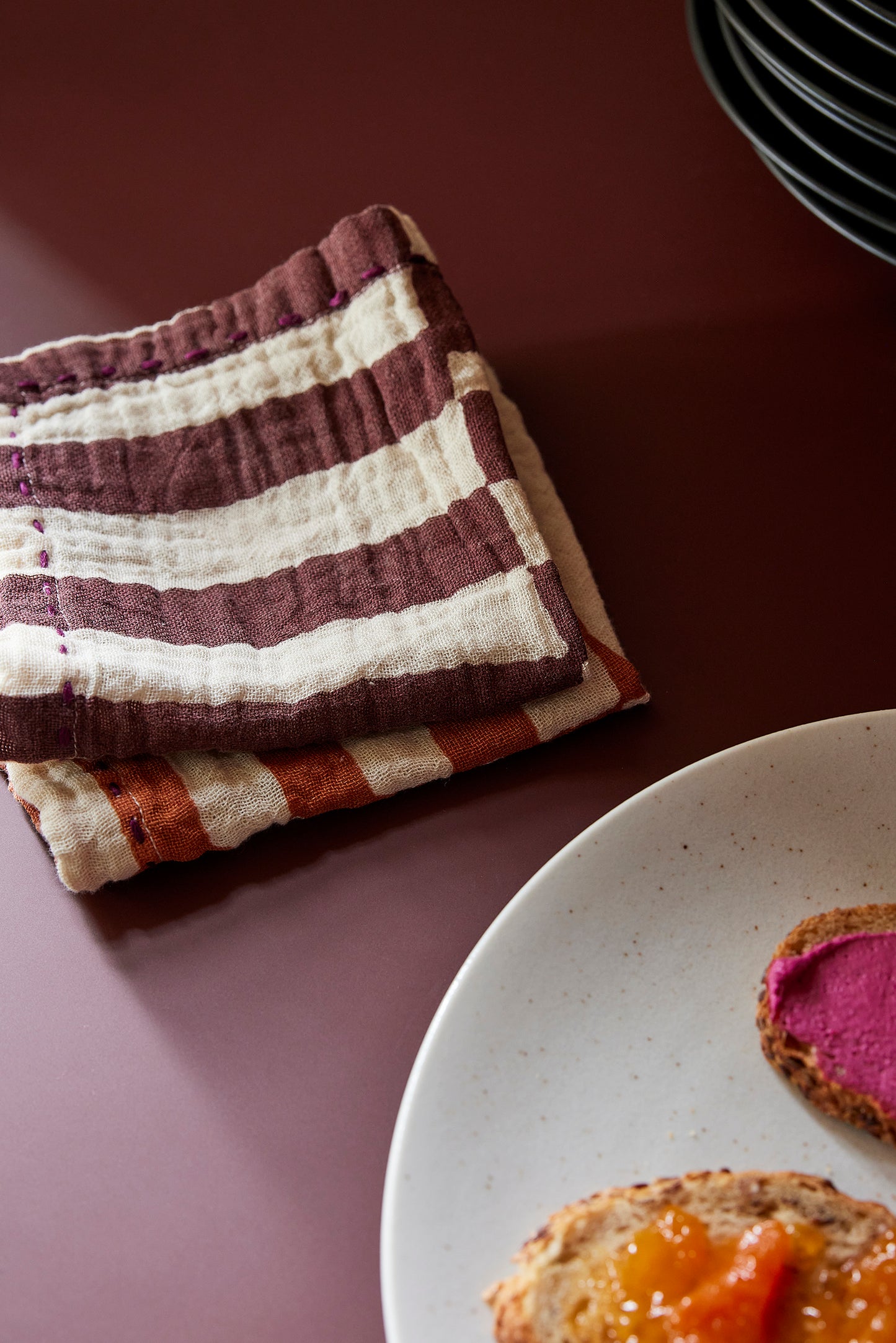 HKLIVING | Tauservíetta | 2 saman | striped burgundy