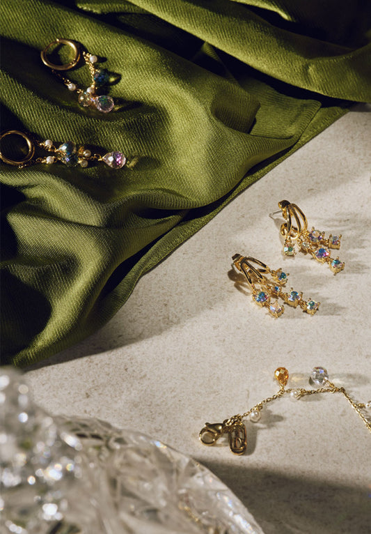 Eyrnalokkar | Tone Damli |  Songbird| 14 mm steel hoops | pastel glass Steel 14K