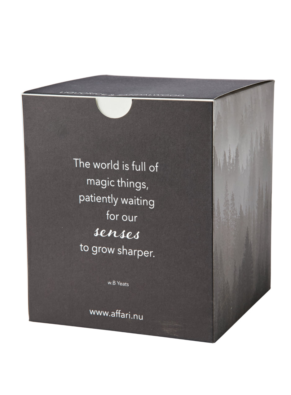 AFFARI OF SWEDEN | Ilmkerti | Sandalwood og lakkrís