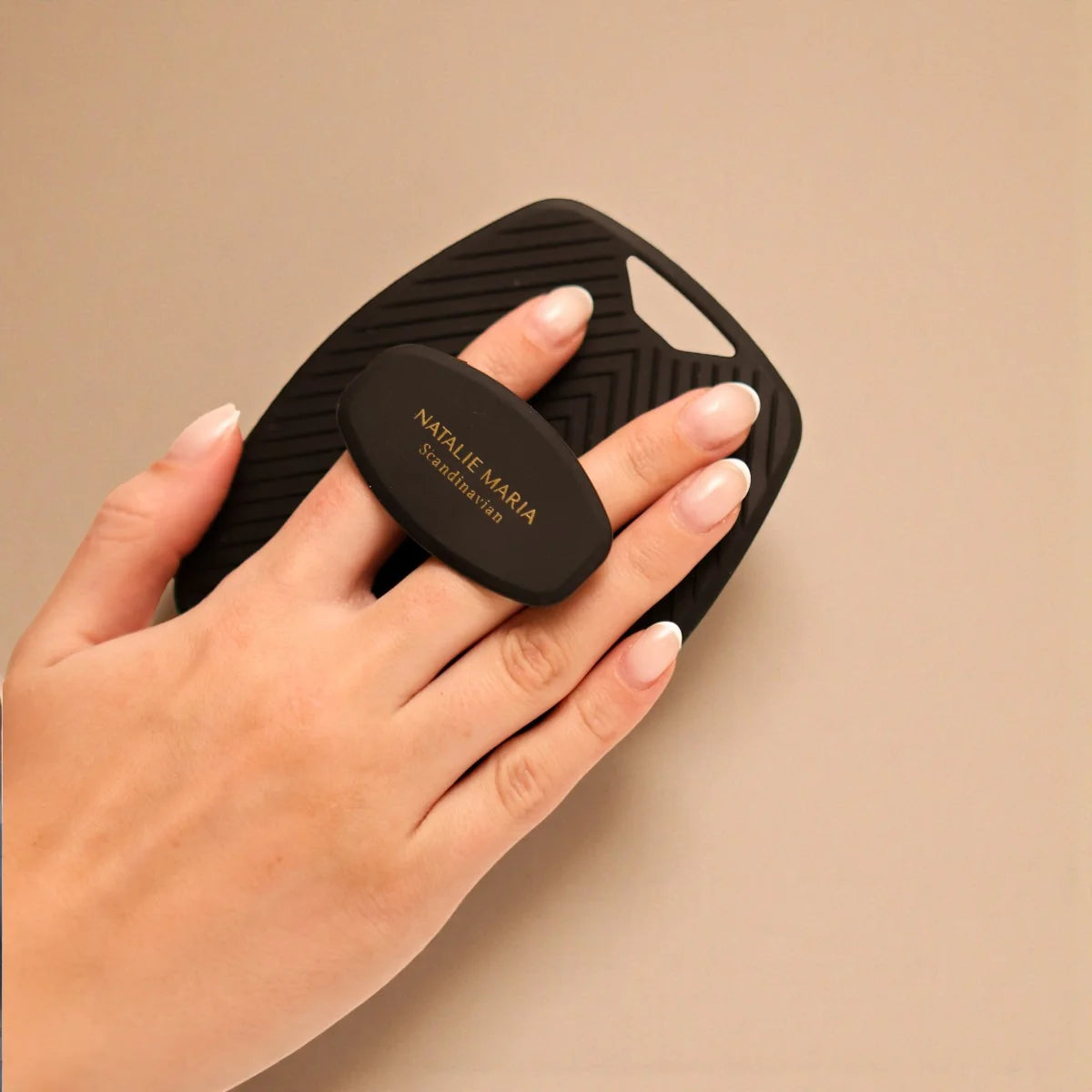 Natalie Maria Scandinavian | PRO Shower Body Dot