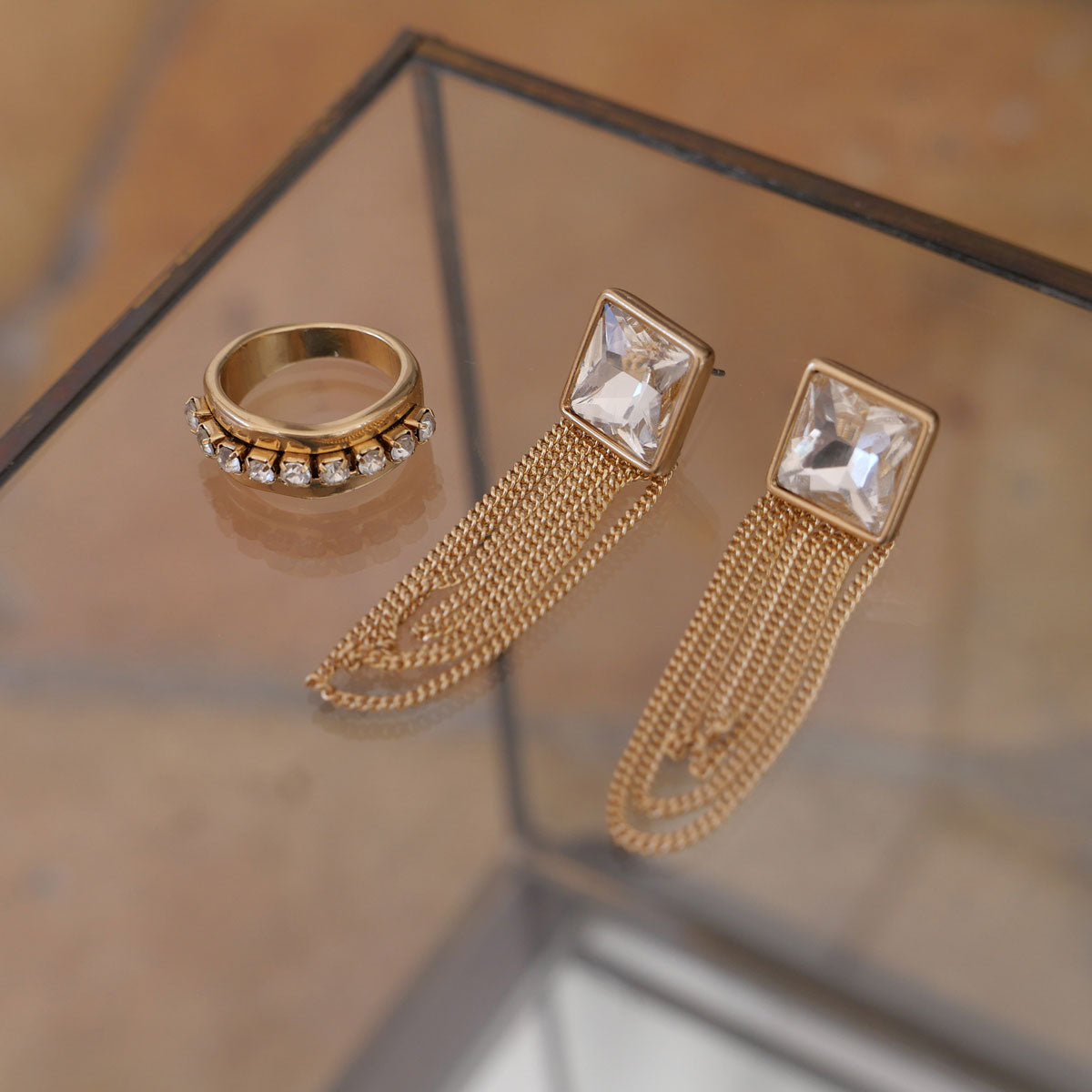 Hringur  | Crease | Gull