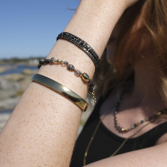 Armband | Svartir steinar| Stál