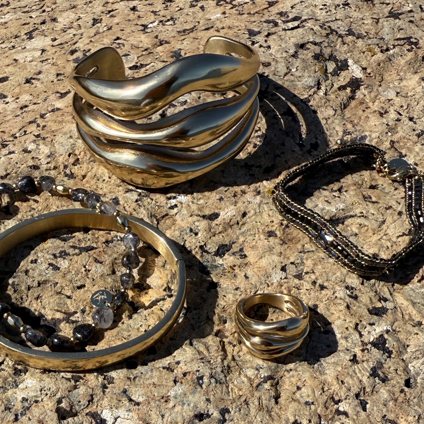 Armband | Svartir steinar| Stál