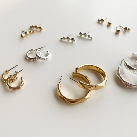 Eyrnalokkar- Gull- Chains and Edges